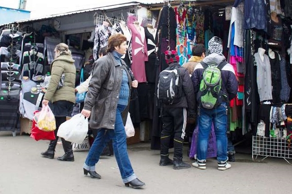 Калинівський ринок у Чернівцях оживає