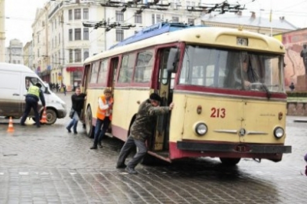 У Чернівецькій міськраді повідомили точну кількість тролейбусів та автобусів на маршрутах міста