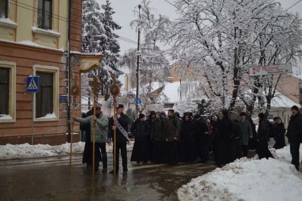 Монахи з усієї України зібралися у Чернівцях (Фото, відео)