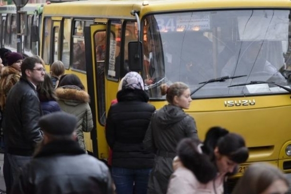 Буковинців хочуть позбавити пільг у громадському транспорті