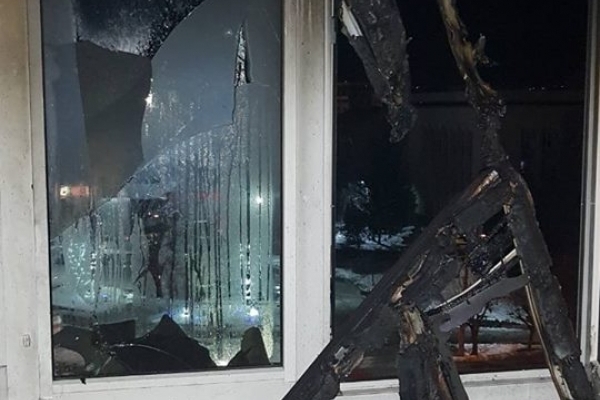 Чернівчанин показав на фото наслідки пожежі у квартирі (Фото)