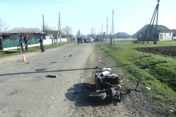 Смертельна ДТП на Буковині: нетверезий водій автівки наїхав на скутер (Фото)