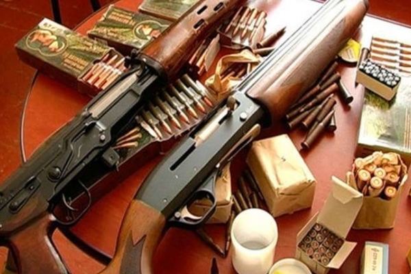 Буковинці добровільно здали вже понад 170 одиниць зброї