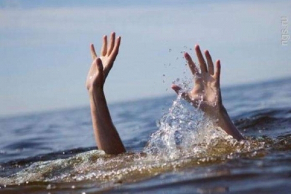На Буковині в озері потонув 37-річний чоловік