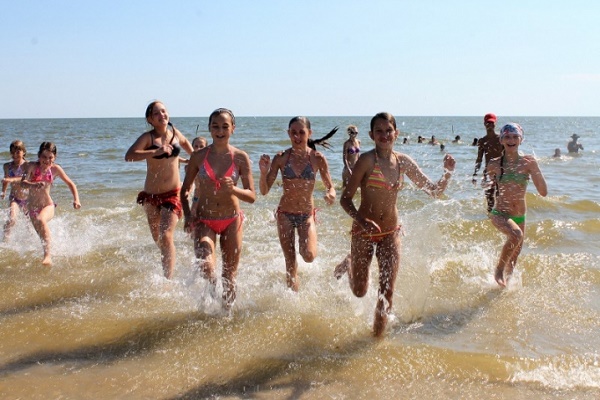 Діти учасників АТО з Буковини безкоштовно відпочиватимуть на морі