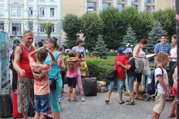 Діти учасників АТО прибули до Чернівців з відпочинку (Фото)