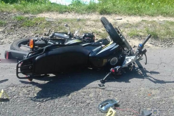 У ДТП на Хотинщині загинув мотоцикліст (Фото)