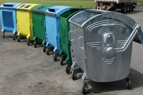 У Чернівцях закупили контейнерів для сміття на мільйон гривень