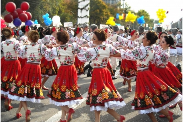В селі на Буковині спробують встановити рекорд із наймасовішого танцю