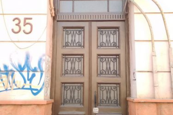 Чернівчани можуть відремонтувати двері та брами на умовах дольової участі (Фото)