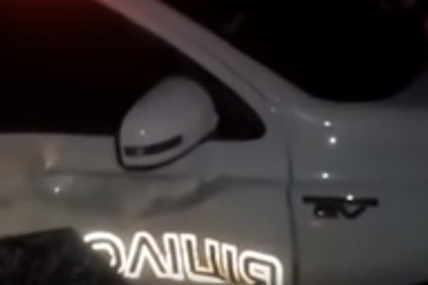 На Буковині «ВАЗ» протаранив службове авто поліцейських (Відео)