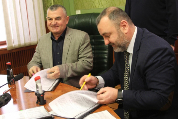 На Буковині підписали меморандум про передачу земельних ділянок с/г призначення ОТГ