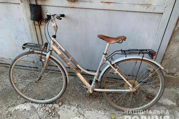 На Буковині поліцейські впіймали крадія велосипеда (Фото)