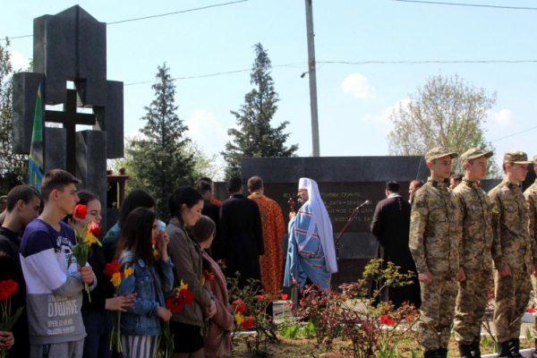 У Чернівцях вшанували жертв катастрофи на Чорнобильській АЕС