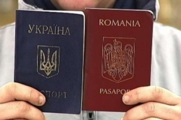 Подвійне громадянство в Україні: чому ця тема досі актуальна?