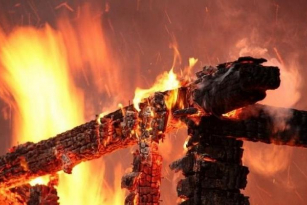 Пожежа на Буковині: вночі загорівся газовий редуктор