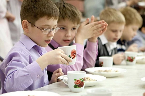 Чернівецьким школярам змінять стиль харчування
