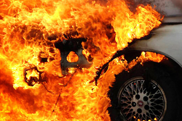 У Чернівцях за ніч згоріли три машини