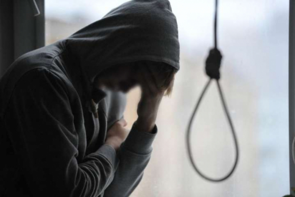Самогубство у Страсний тиждень: на Буковині повісився пенсіонер