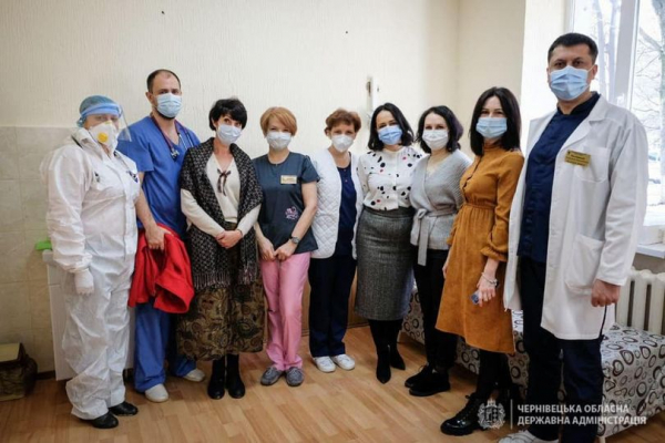 Вакцинування на Буковині стартувало з обласної дитячої лікарні