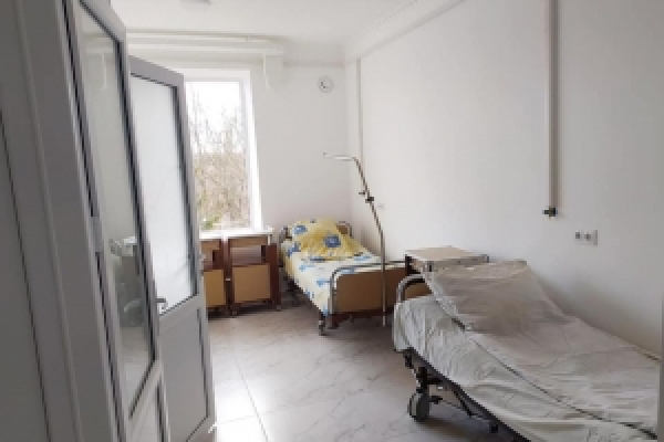 У Новоселицькій лікарні відремонтували терапевтичне відділення