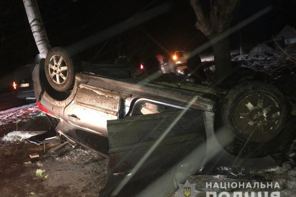 На Сторожинеччині перекинулось авто. Постраждалих госпіталізовано