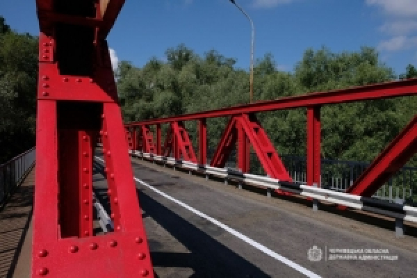 Рух на мосту через Прут у Чернівцях сьогодні буде перекрито у зв'язку з ремонтними роботами