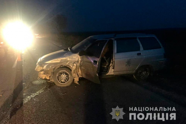 В Остриці на Буковині зіткнулися легковик та мікроавтобус. Потерпілий у лікарні