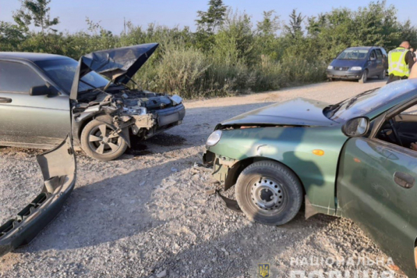На Буковині внаслідок зіткнення автівок постражадала 8-річна дитина