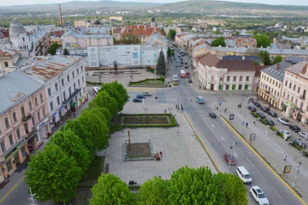 Оголошено всеукраїнський конкурс на кращу пропозицію благоустрою Центральної площі у Чернівцях