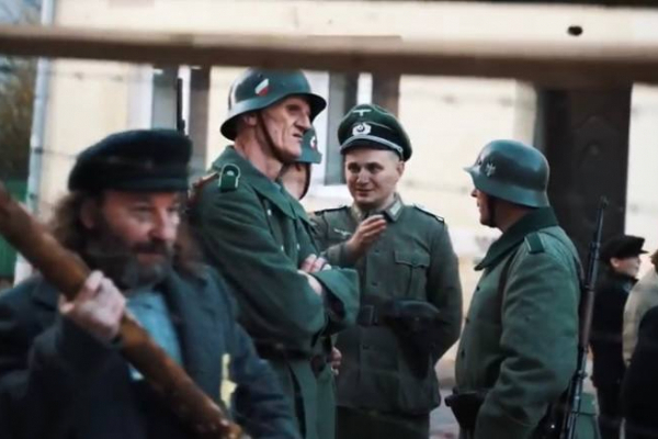 На вулицях Чернівців знімають кінострічку про єврейську та українську сім'ї, які дружать в умовах Другої світової