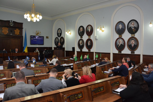 На 16 червня заплановано одразу дві сесії Чернівецької міської ради
