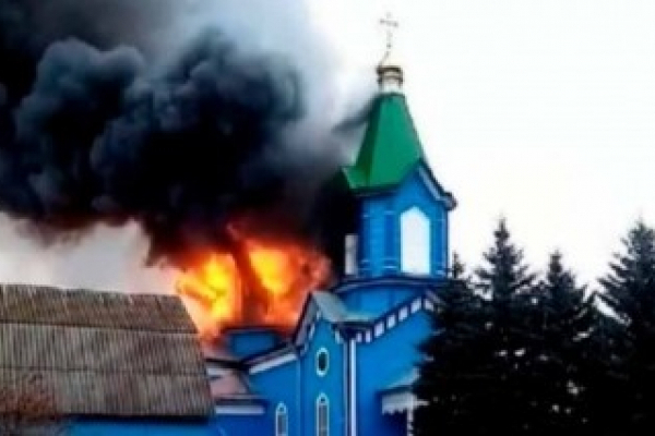 Православні храми, семінарії та синагоги: росіяни руйнують в Україні духовні споруди (ФОТО)