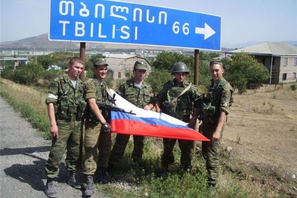 CNN: Росія перекидає свої війська з Грузії в Україну 