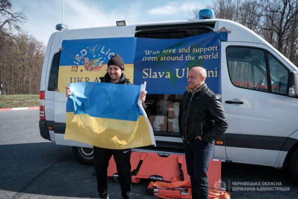 Для потреб українців благодійники придбали 6 карет швидкої медичної допомоги. Дві з них уже на Буковині (ФОТО)