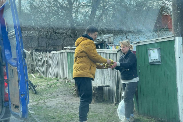 Із Гуманітарного штабу Буковини доправляють допомогу на звільнену Київщину (ФОТО)