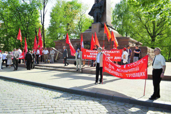 Монумент Перемоги у Чернівцях можуть перемістити із Соборної площі до музею тоталітаризму