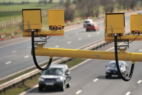 Камери фіксації порушень правил дорожнього руху повертають порядок на автошляхах Буковини