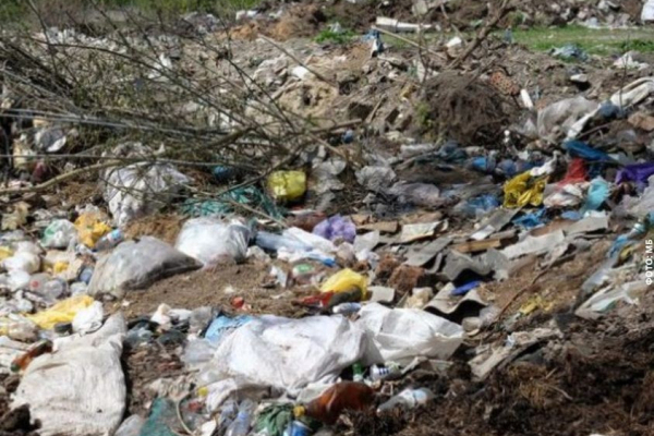 У Чернівцях продовжують ліквідовувати стихійні сміттєзвалища