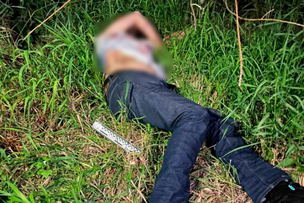 У лісосмузі неподалік Чернівців знайшли мертвого чоловіка: поліція просить допомогти встановити особу