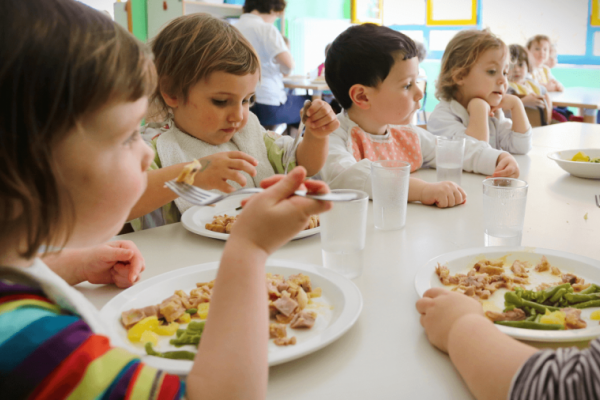 Вісім дитсадків у Чернівцях розпочнуть роботу із системою контролю харчування «СУПІК»