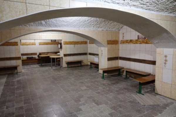 Сто українських шкіл зможуть отримати облаштовані бомбосховища