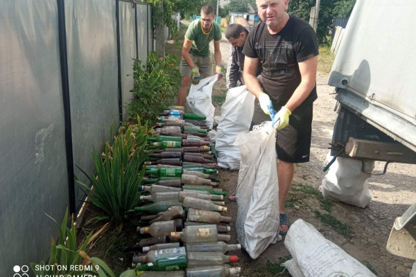 У буковинській громаді збирають скляний непотріб, щоб допомогти армії (ФОТО)