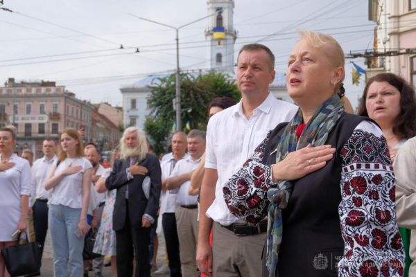 Між тривогами: Чернівці відзначають День Незалежності України (ФОТО)
