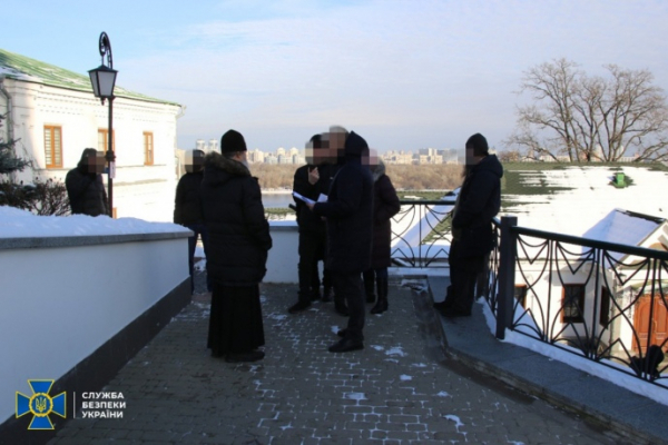 СБУ повідомила про підозру священику Лаври, який прославляв «русскій мір»