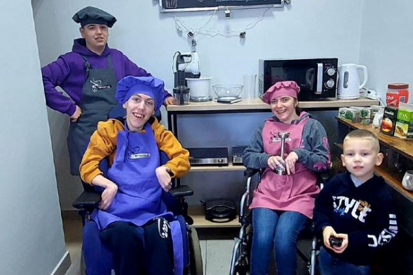 Для соціального кафе на Буковині, де працює молодь з інвалідністю, закупили обладнання (ФОТО)