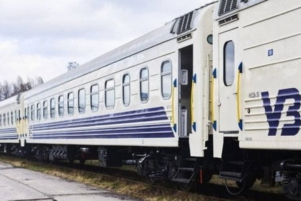 «Укрзалізниця» відновила курсування поїзда з Чернівців до Львова