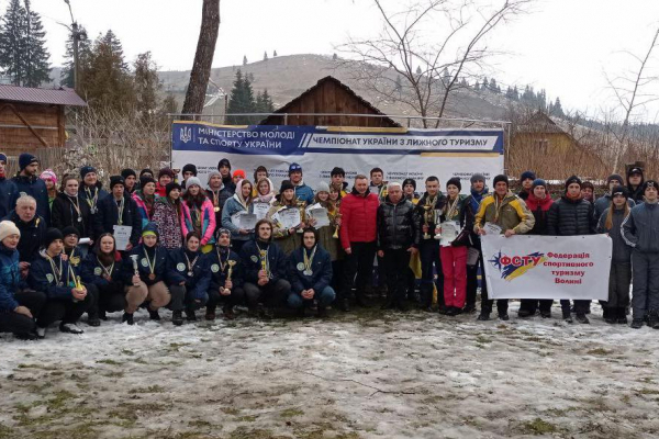 Буковинці здобули бронзу на чемпіонаті України серед юніорів з лижного туризму (ФОТО)