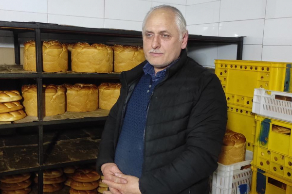 У Герцаївській громаді печуть хліб, булочки і калачі завдяки державним коштам (ФОТО)
