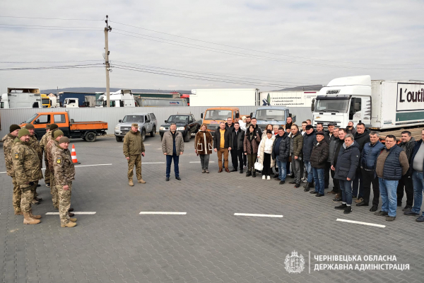 Чернівецькі підприємці передали 25 автомобілів воїнам ЗСУ (ФОТО)